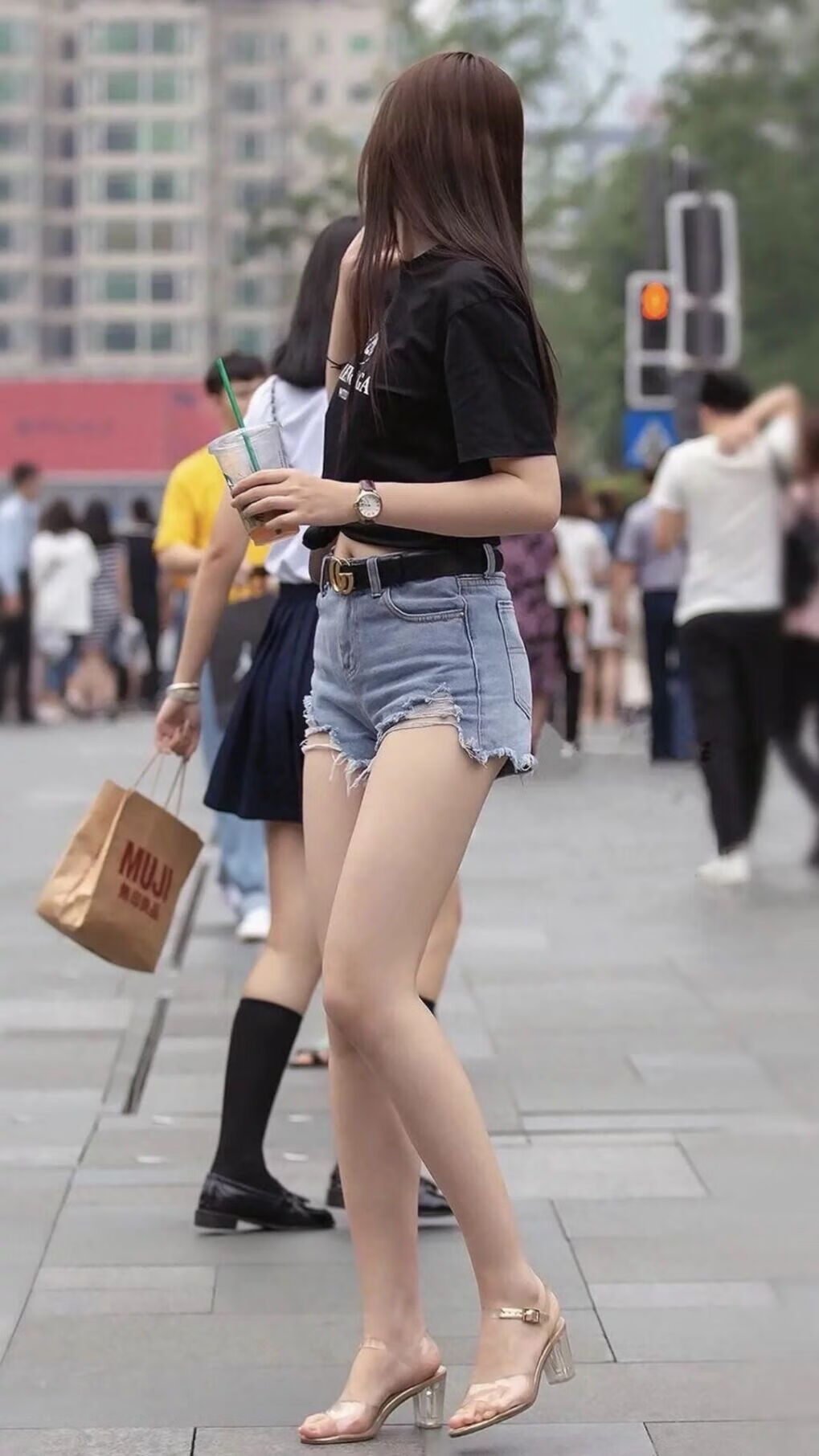 足球纪录片拍摄团队走访全国青训基地，足球纪录片拍摄团队走访全国青训基地的视频