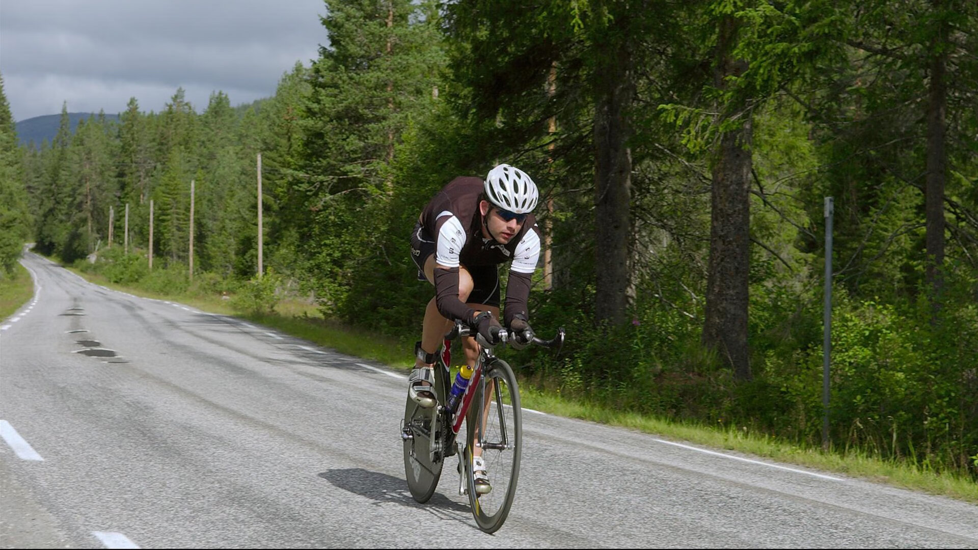 开云全站下载-摩洛哥队在巴黎奥运会男足比赛中以1-2输给巴西，摩洛哥著名足球运动员
